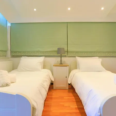 Kassiopi Home Holiday home *